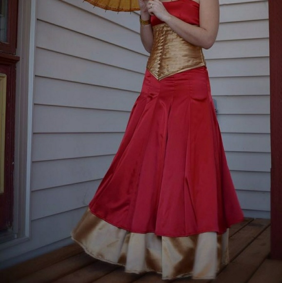 Satin Two-Piece Dress with Arrow Pleating - Picture 5 of 8